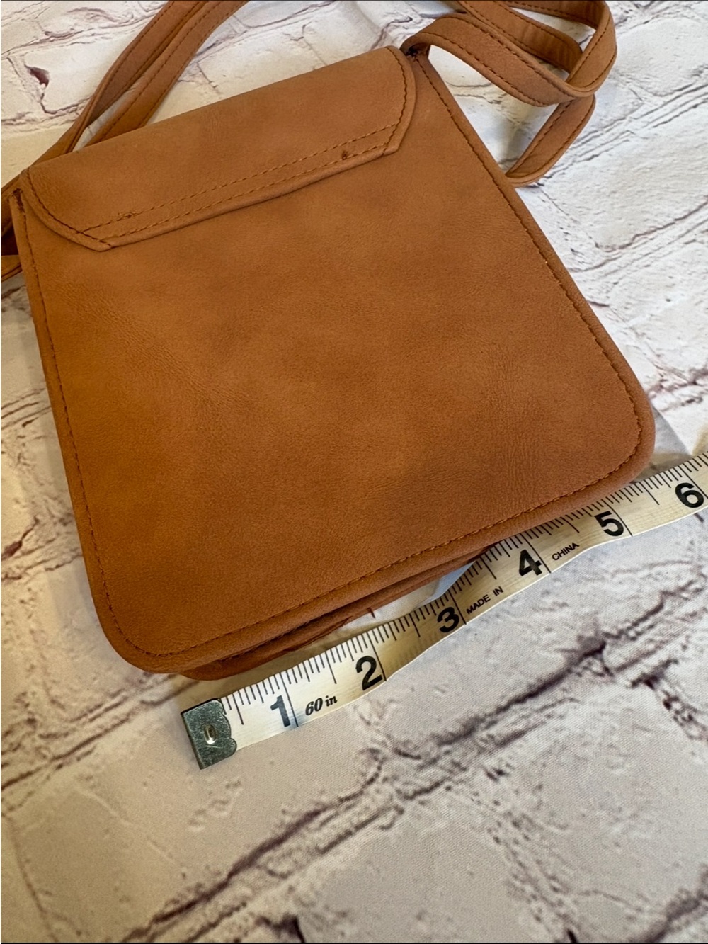 Classic Tan Crossbody Shoulder Bag - Women's Everyday Purse - Picture 5 of 6